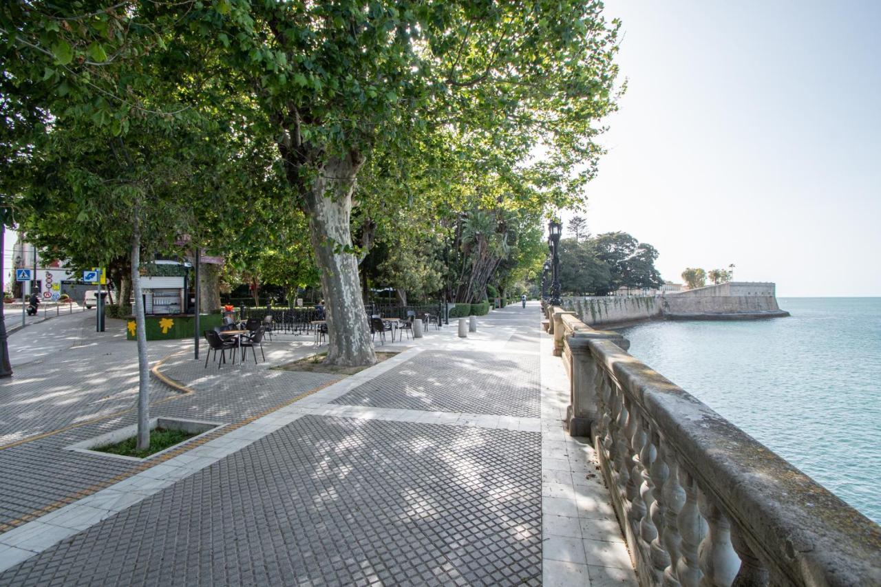 Apartamento El Meridiano De กาดิซ ภายนอก รูปภาพ