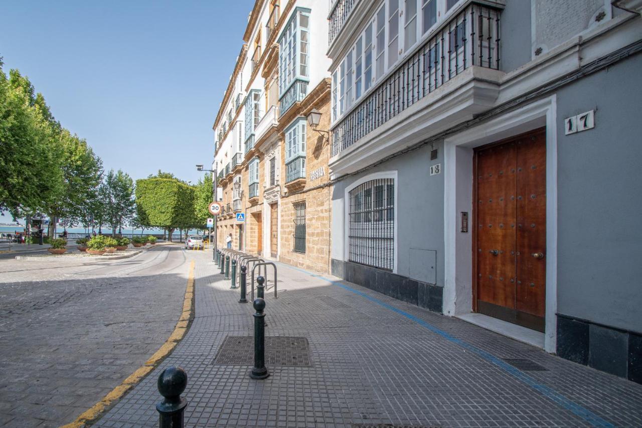 Apartamento El Meridiano De กาดิซ ภายนอก รูปภาพ